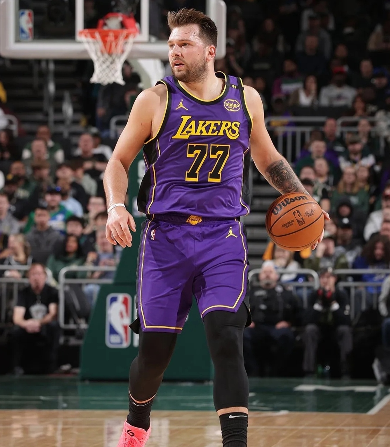 开云体育app-包含湖人惨遭雄鹿逆转，遭遇败退的词条