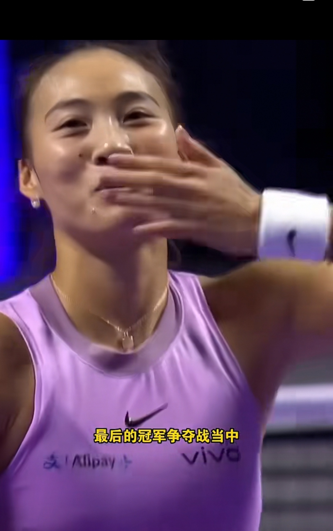 比分分析选手刷新世界纪录，震撼全场的简单介绍