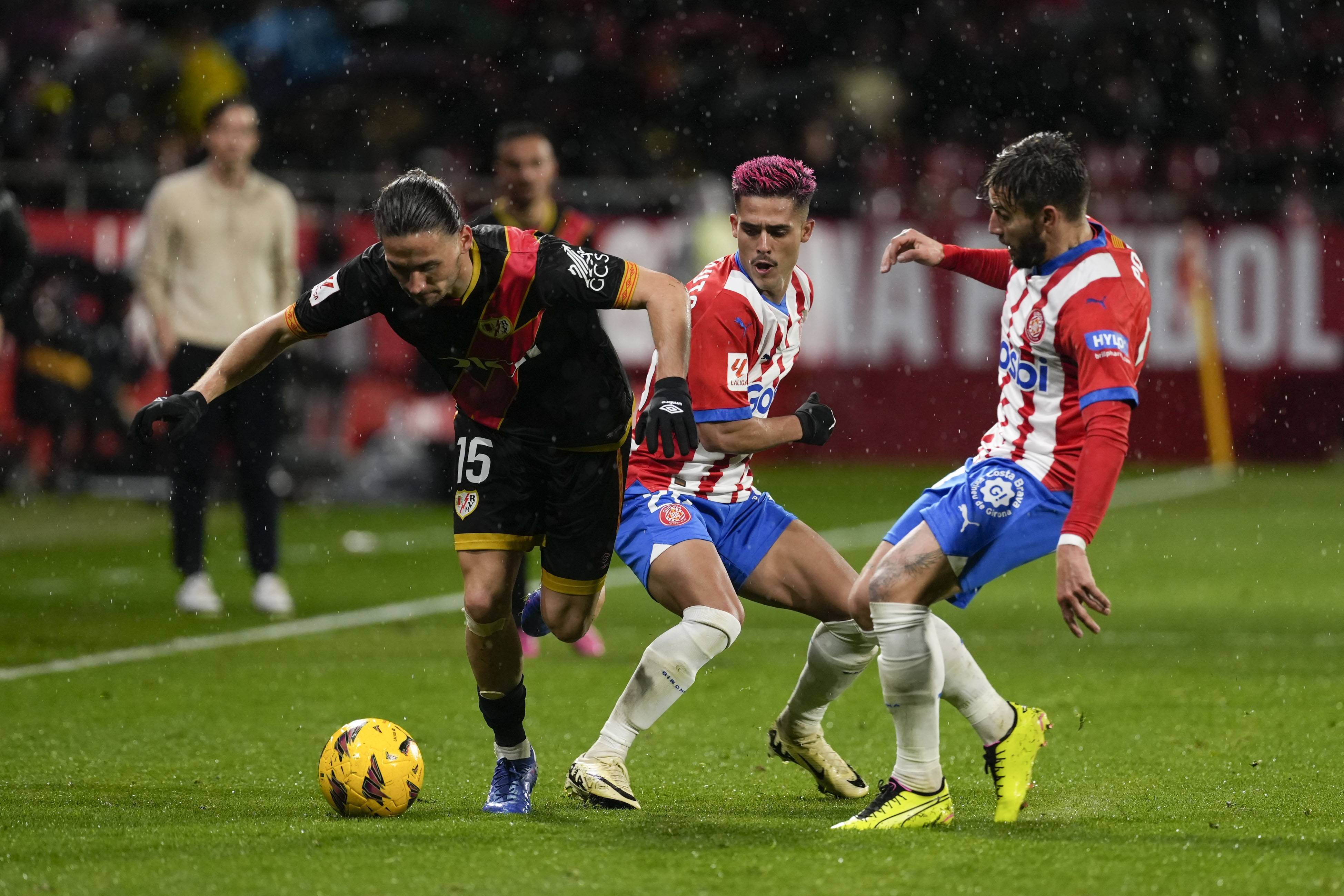 红牛车队横扫红牛二队，汉密尔顿状态火热