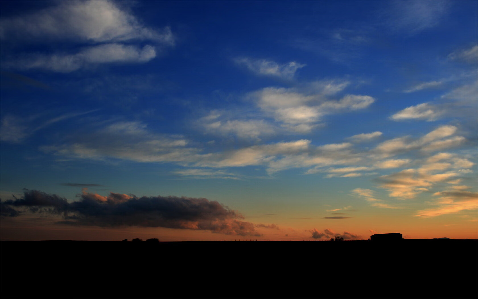 开云APP-锋线大师不掉线！本泽马稳定输出撕裂哥斯达黎加防线，亚特兰大友谊赛奏凯