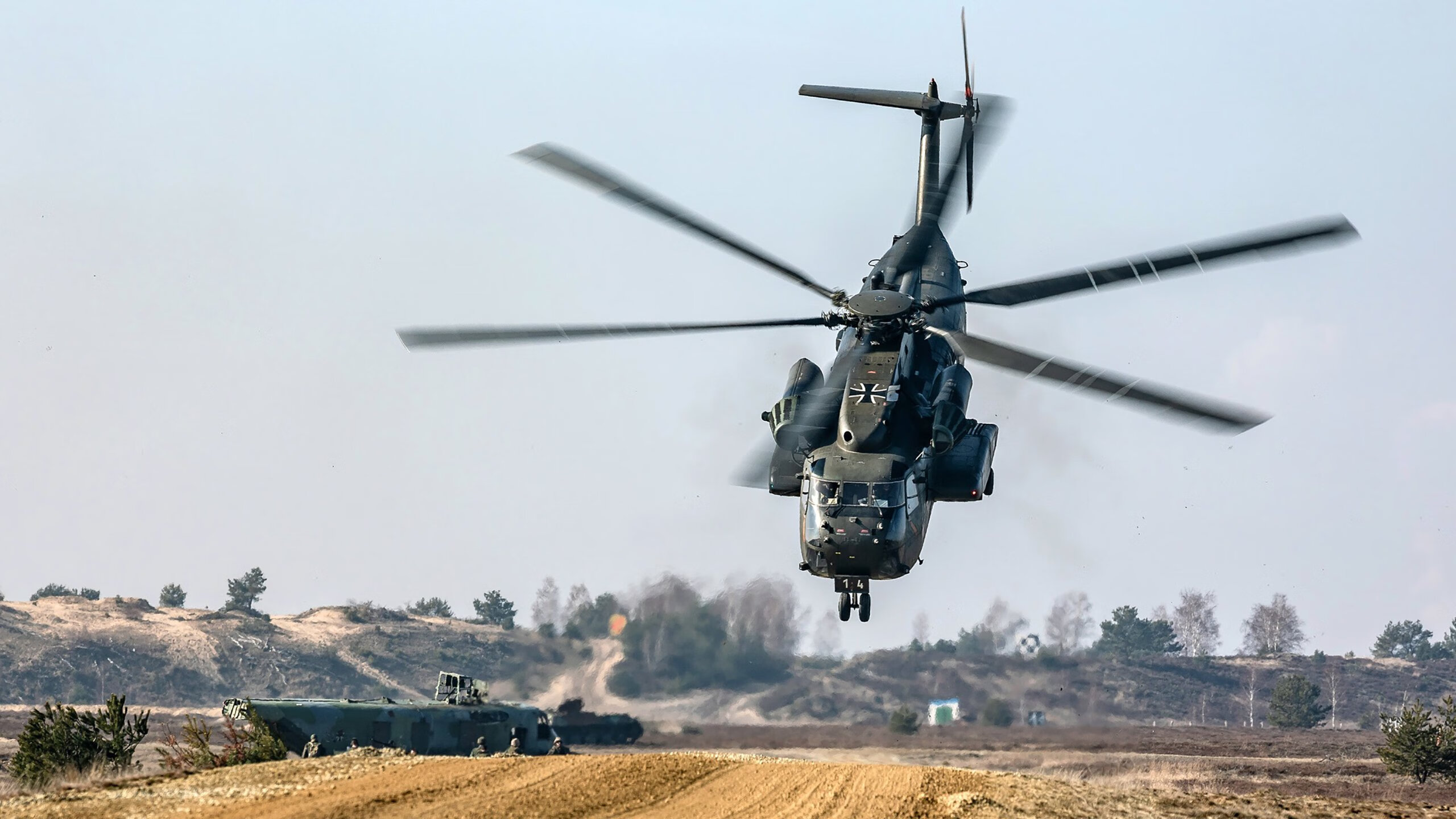 黄喜灿爆射破坚冰，利物浦主场擒南美黑马