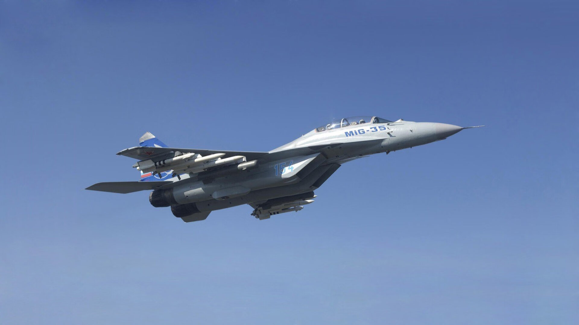 蓝黑军团的闪电战，萨卡三分钟击碎红牛，让比赛提前失去悬念