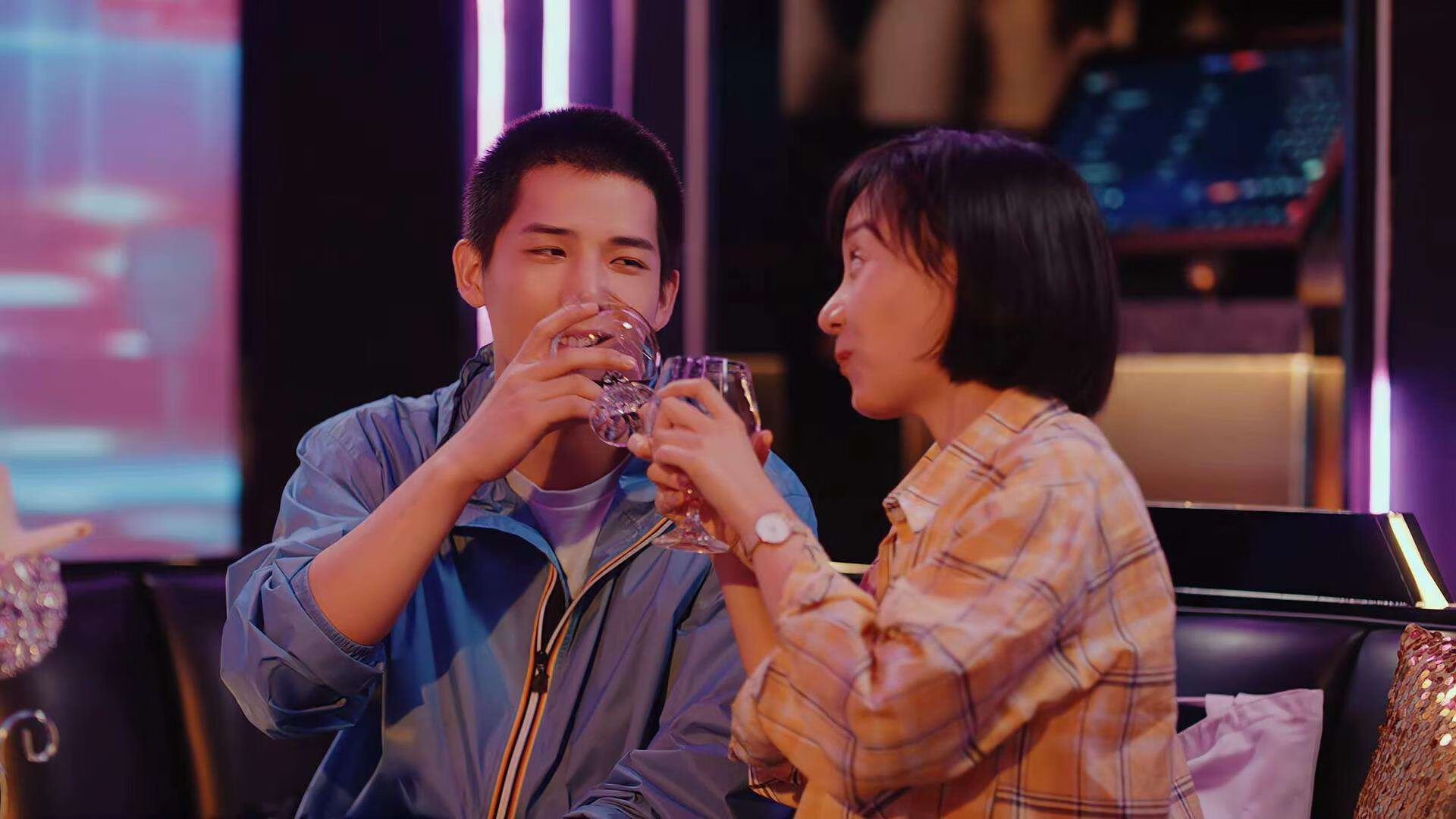 硬仗之王哈登引领骑士击退76人，关键战展巨星本色