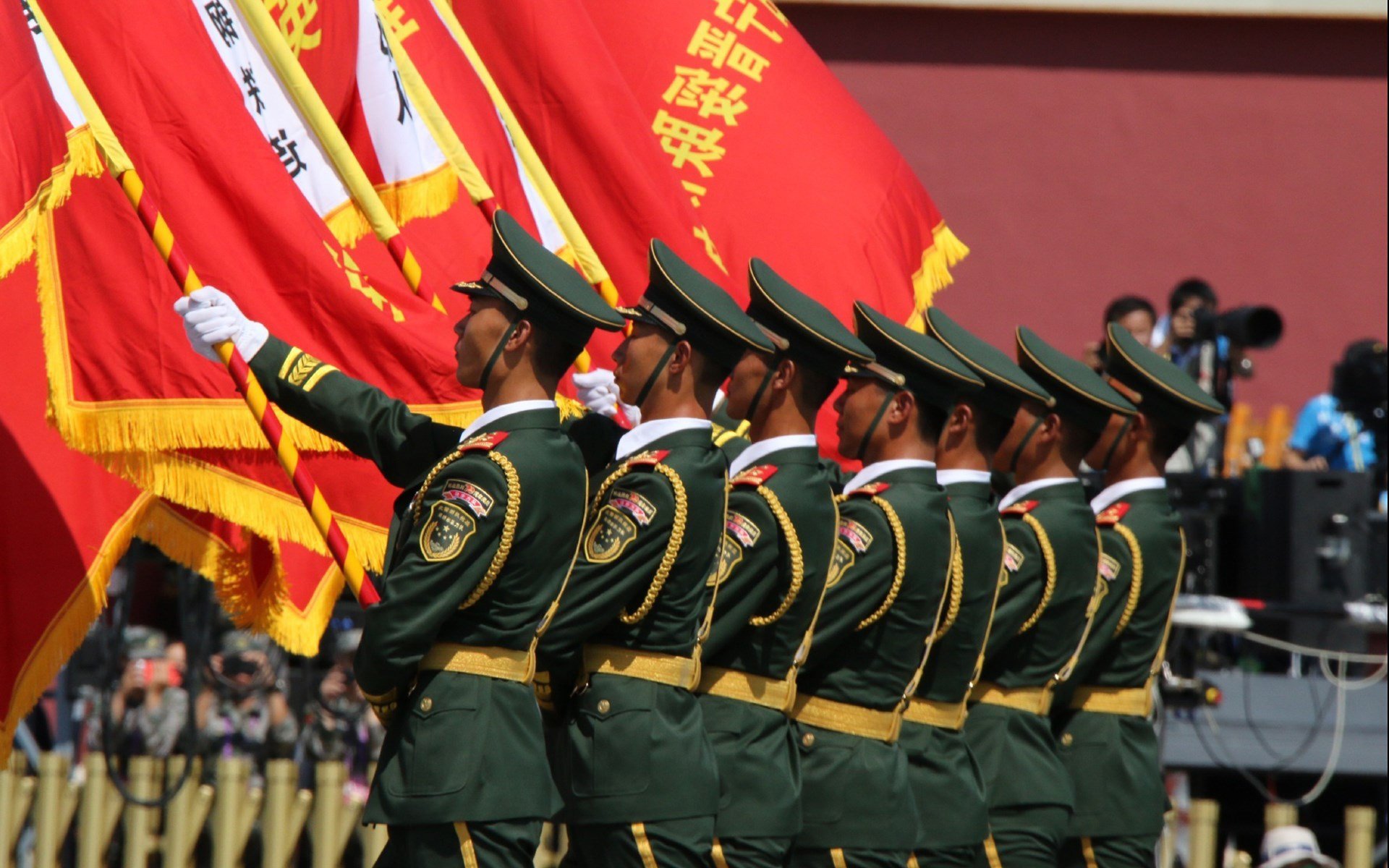 开云体育登录-跨越太平洋的篮球对决，新疆铁骑刺破篮网，贝恩单骑定江山