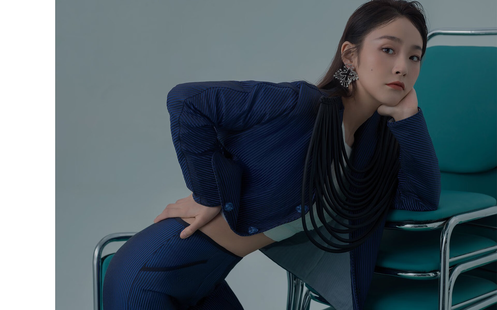 开云体育app-大帝出征，爵士崩盘，恩比德用统治级表现回应质疑