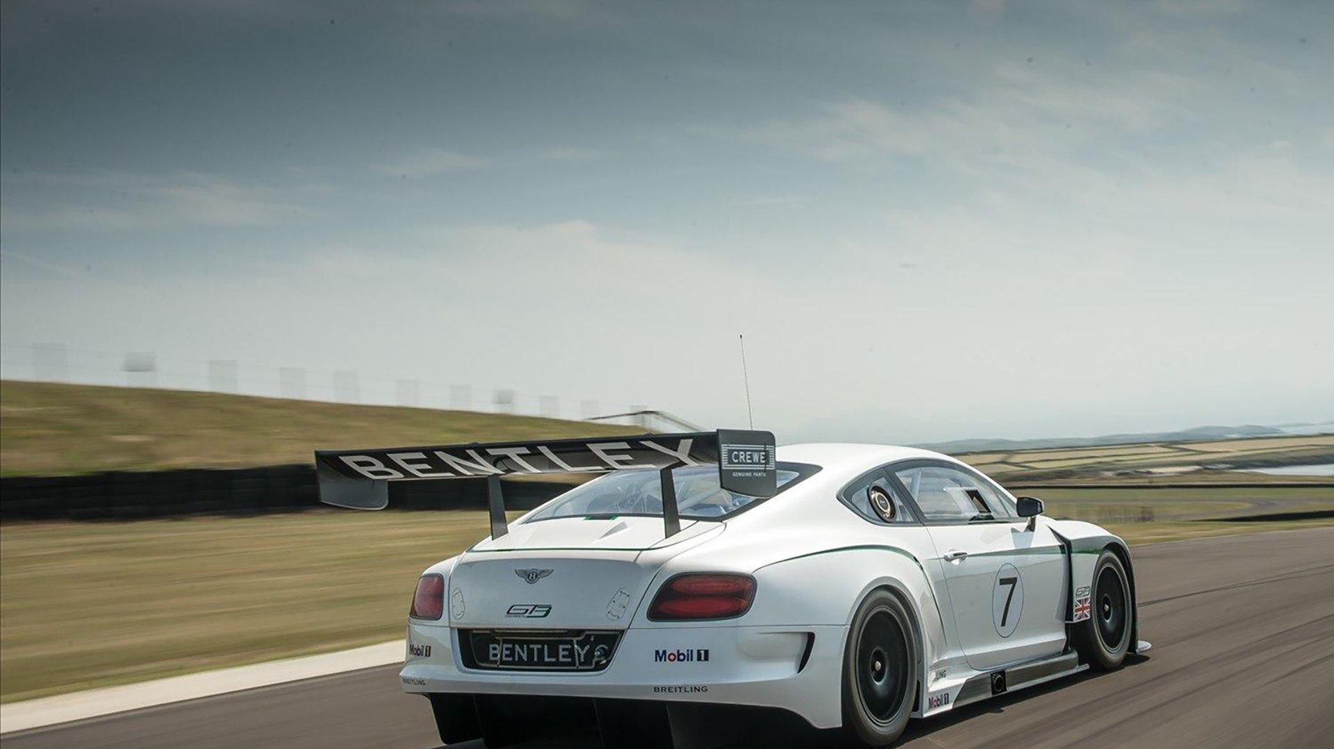 开云体育下载-传奇跨越山海，詹姆斯终场绝杀马刺战胜吉林，书写经典永恒